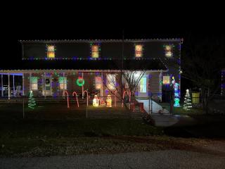 1st Place winner holiday lights contest