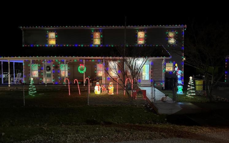 1st Place winner holiday lights contest